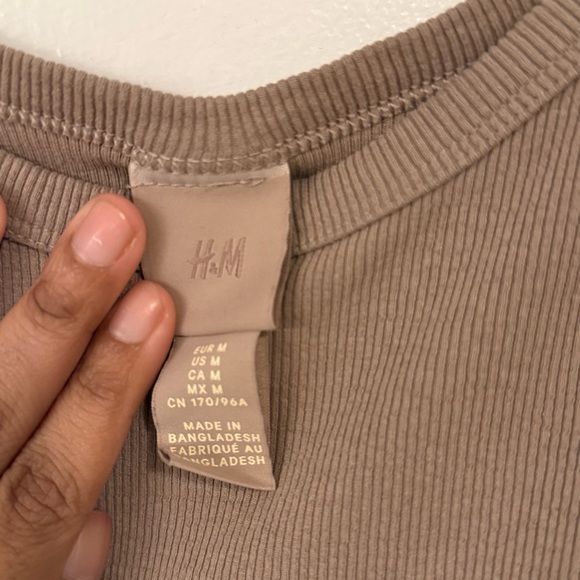 H&M Tan Ribbed Crop Top - Picture 3 of 4